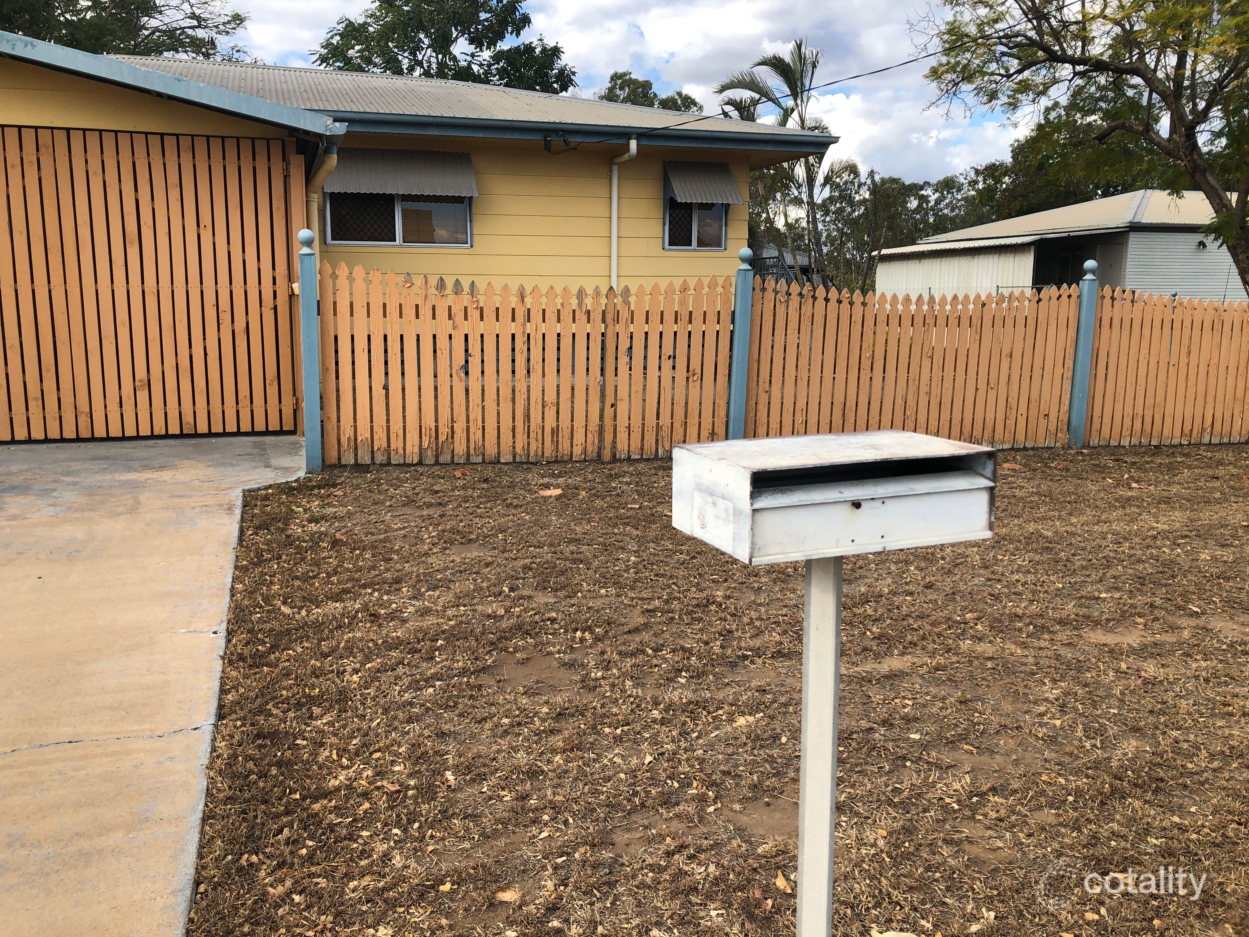 21 Spring Cres, Dysart, QLD 4745