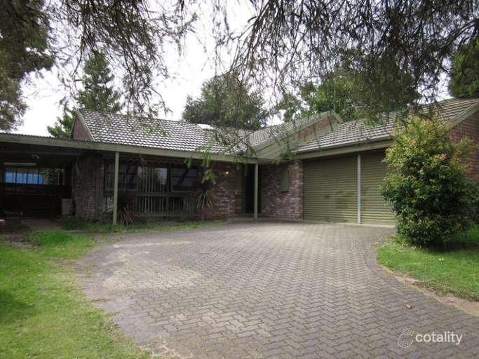 16 Quirk Ct, Endeavour Hills, VIC 3802