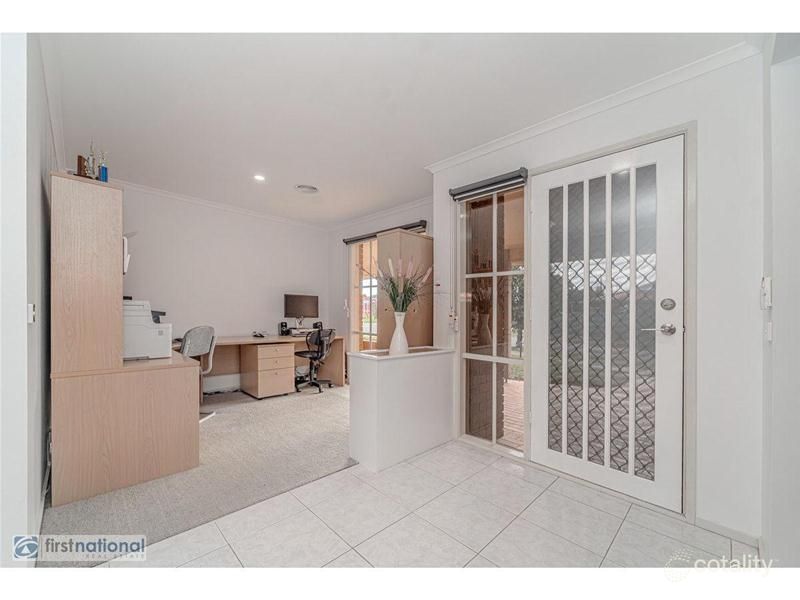 15 Newhaven Rd, Craigieburn, VIC 3064