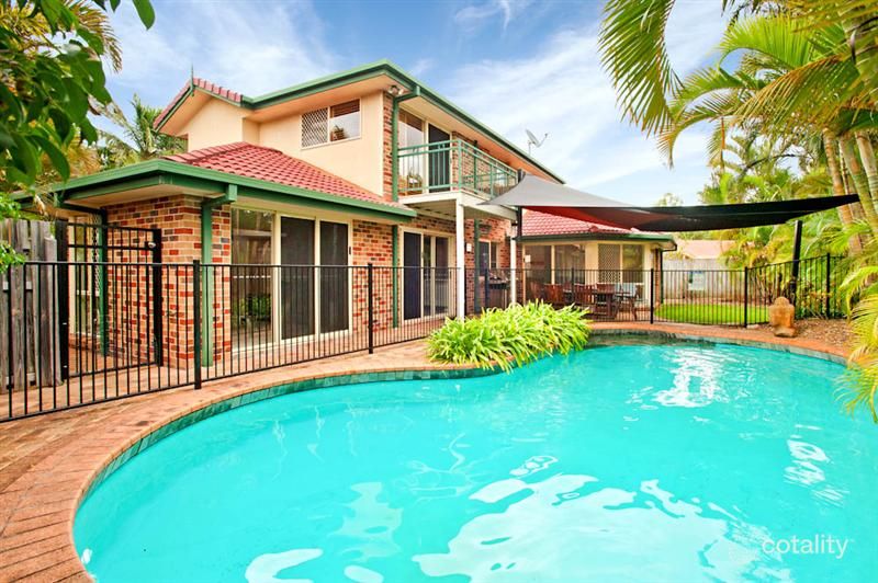 5 Pimaga Pl, Runaway Bay, QLD 4216