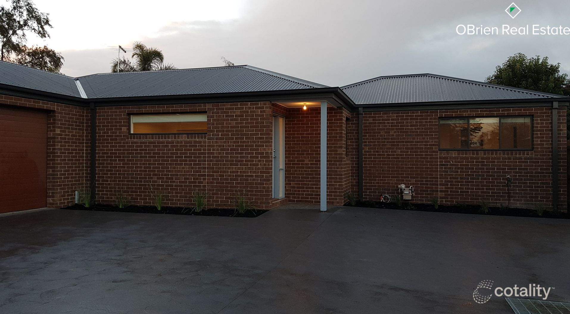 6a Ambleside Cres, Berwick, VIC 3806