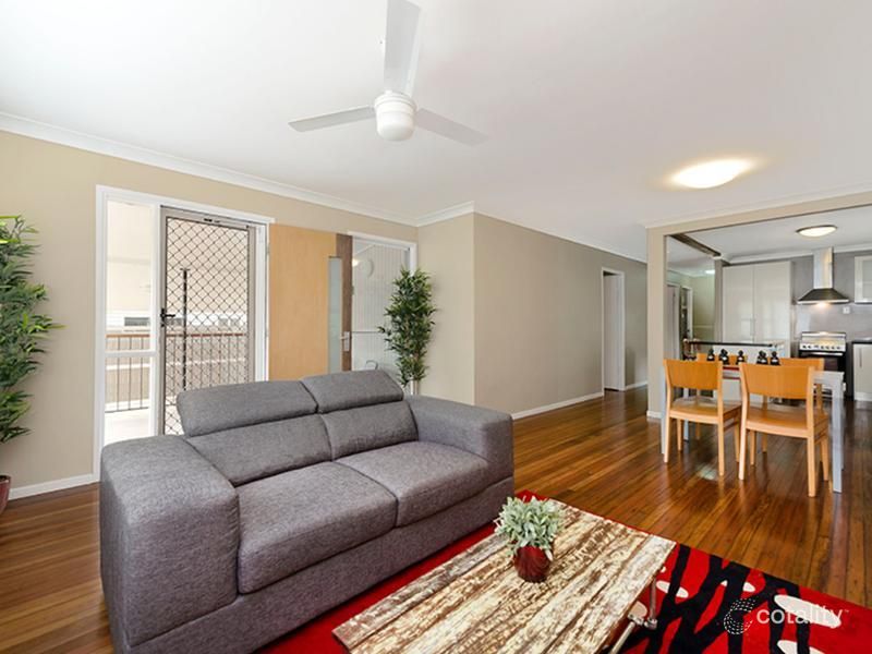 5 Calston St, Oxley, QLD 4075