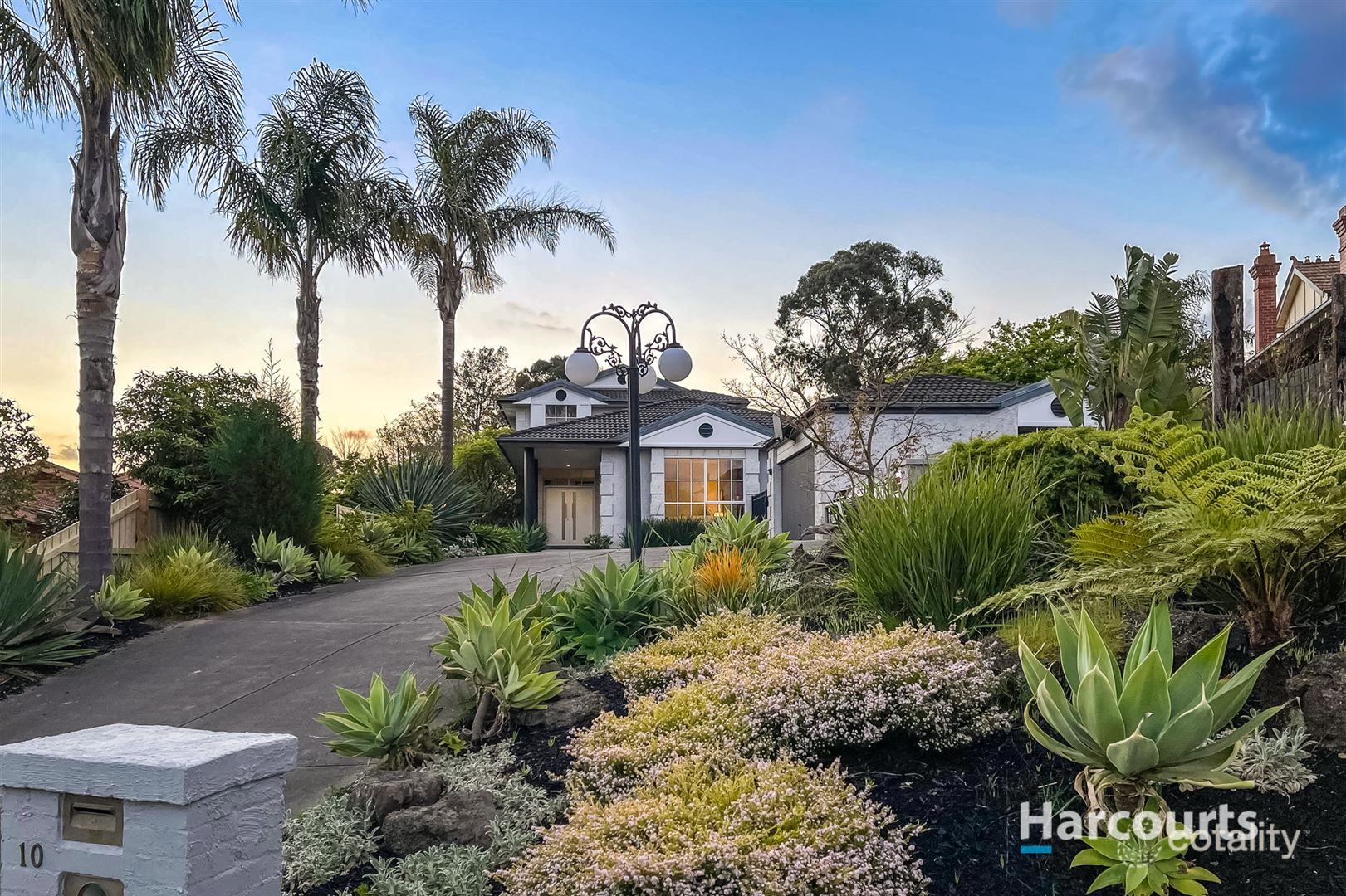 10 Candlebark Qdrt, Rowville, VIC 3178