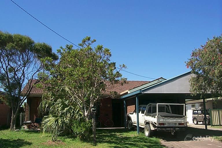 28 Wallace St, Scotts Head, NSW 2447