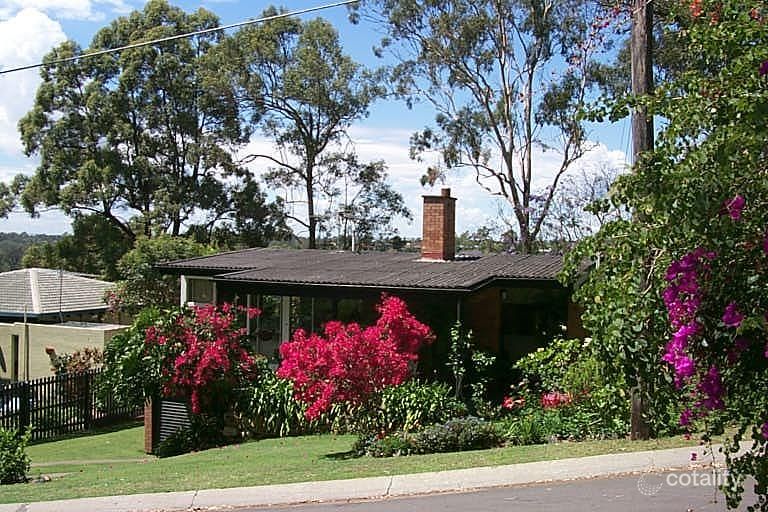 26 Cedarleigh Rd, Kenmore, QLD 4069