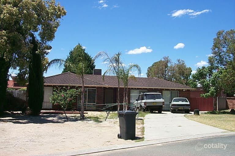 4 Cue Ct, Gosnells, WA 6110