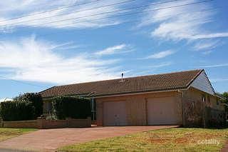 262 Tor St, Rockville, QLD 4350