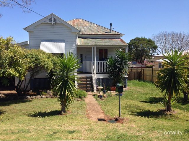 5 Paterson St, South Toowoomba, QLD 4350