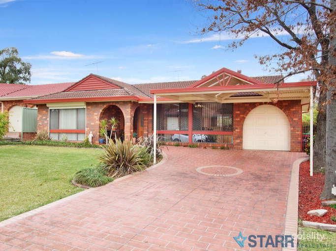 5 Hakea Ct, St Clair, NSW 2759