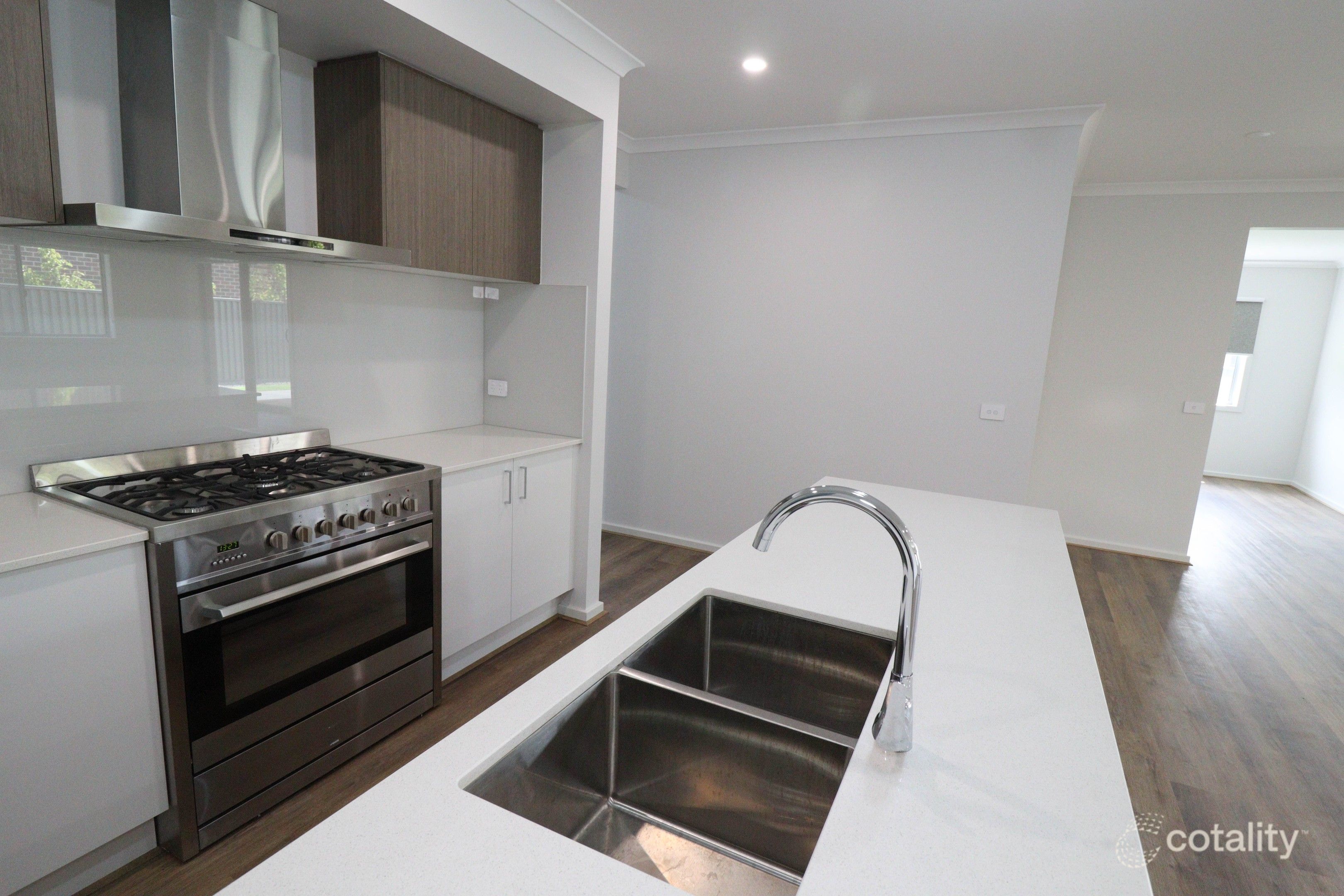 88 Grainger Pde, Lucas, VIC 3350
