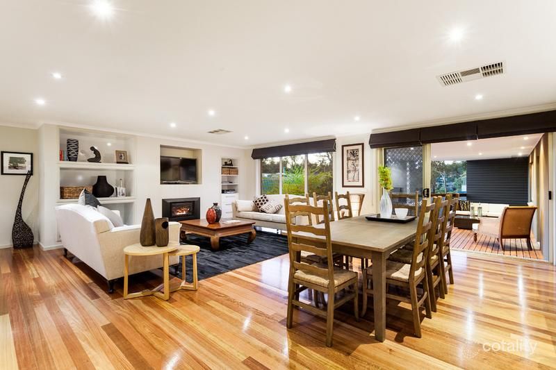 2 Heacham Rd, Eltham North, VIC 3095