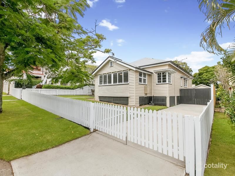 9 Gorban St, Holland Park, QLD 4121
