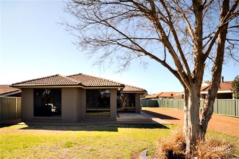 4 Nona Pl, Dubbo, NSW 2830