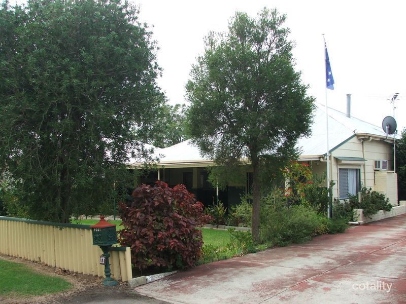 17 Little John Rd, Armadale, WA 6112
