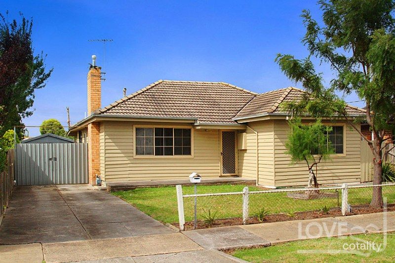 53 Dumbarton St, Reservoir, VIC 3073