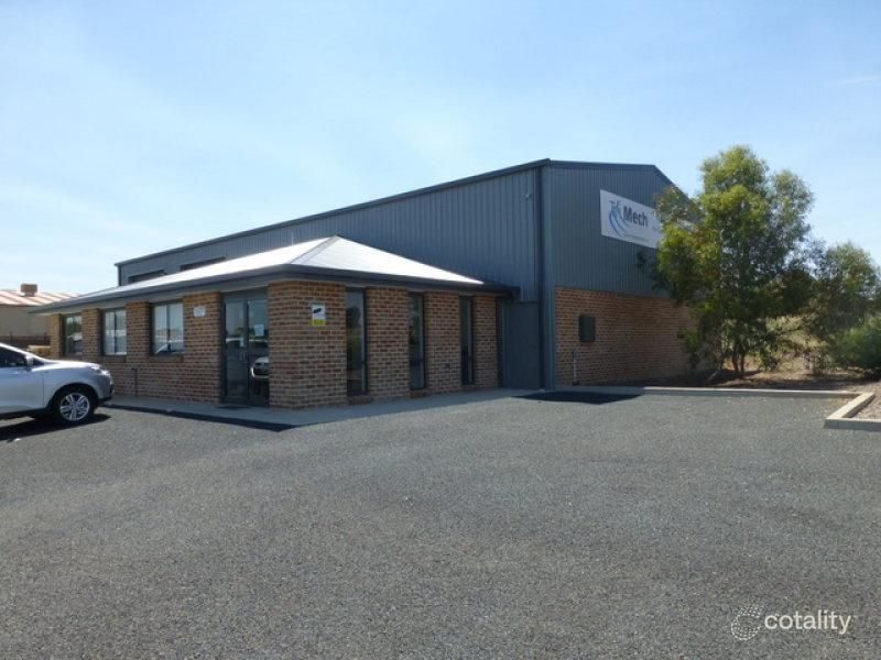 34 Boyd Cct, Parkes, NSW 2870