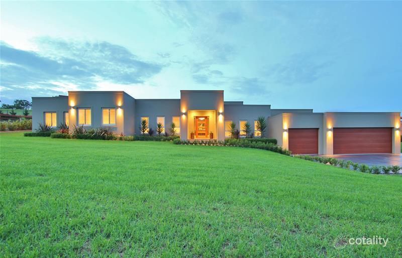 15 Harben Vale Cct, Grasmere, NSW 2570