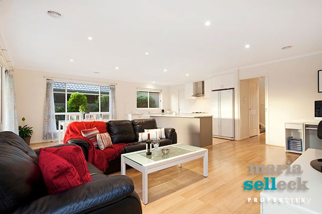 16 Patrick White Cct, Franklin, ACT 2913