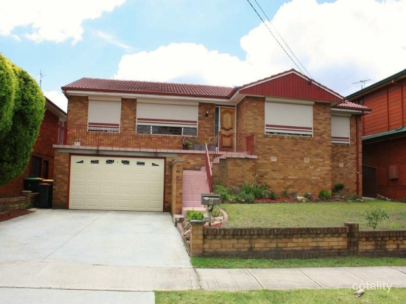 8 Amaroo Ave, Georges Hall, NSW 2198