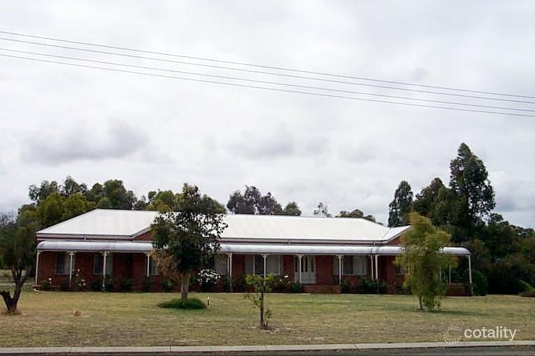 24 Rhodes Pl, Maida Vale, WA 6057