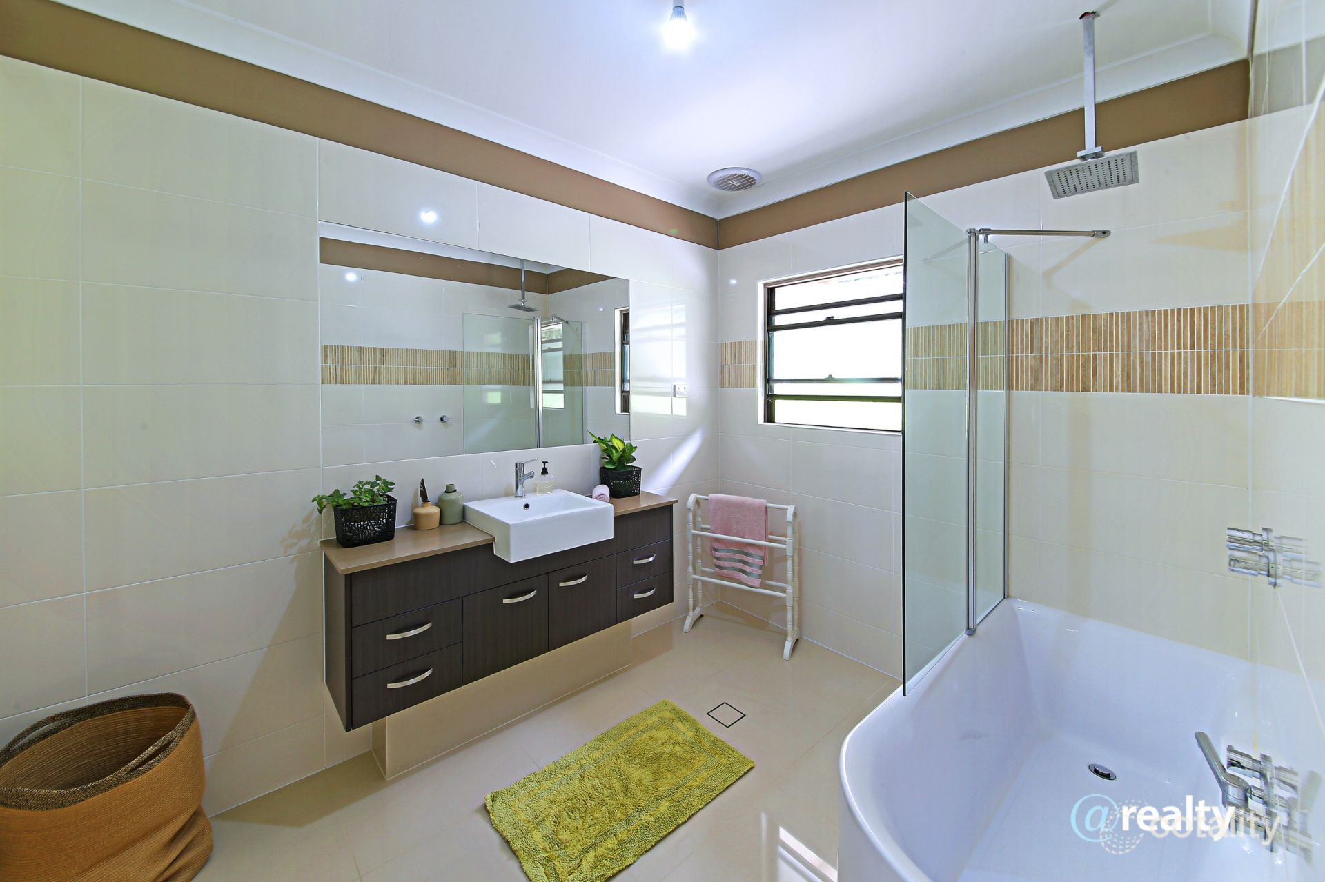 138 Atkinson Rd, Kiamba, QLD 4560