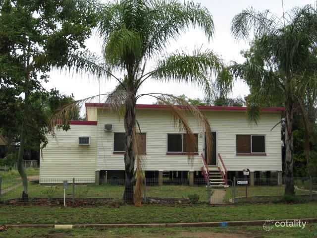 11 Douglass St, Clermont, QLD 4721