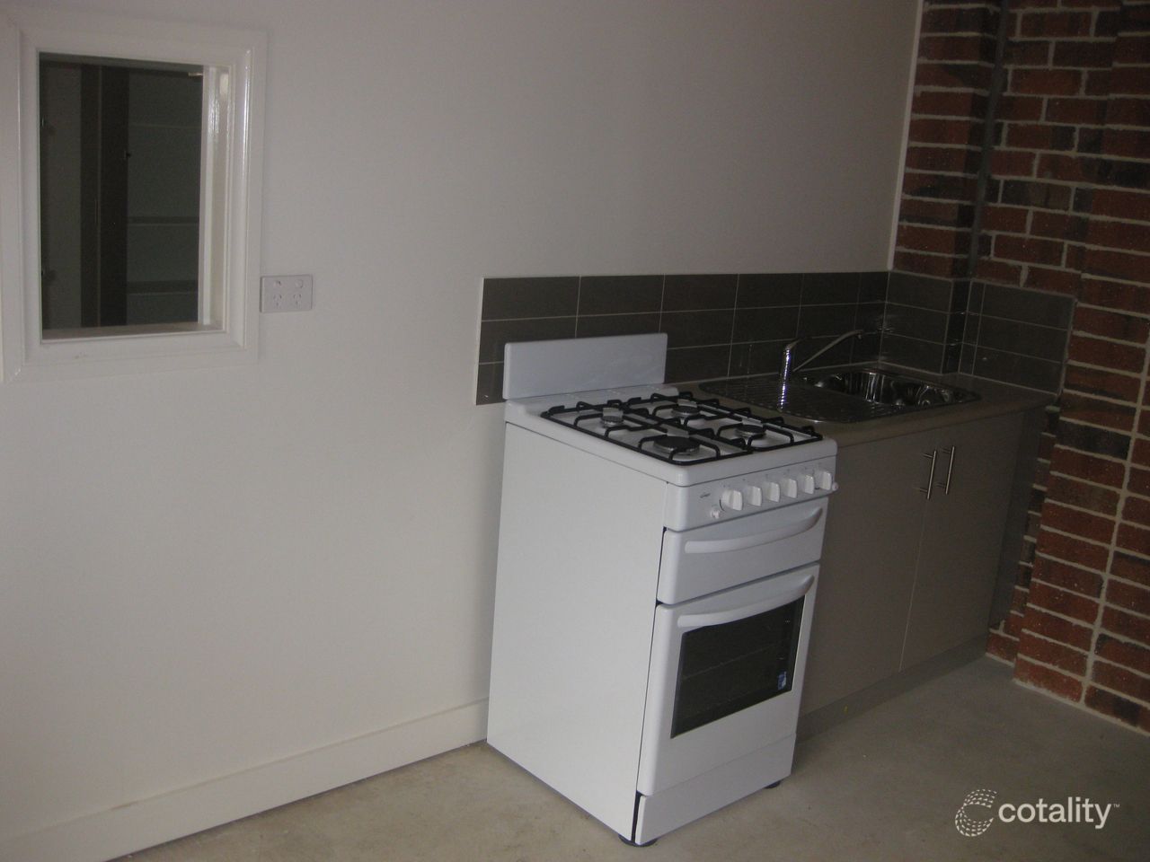 2/121 Northumberland Rd, Sunshine North, VIC 3020