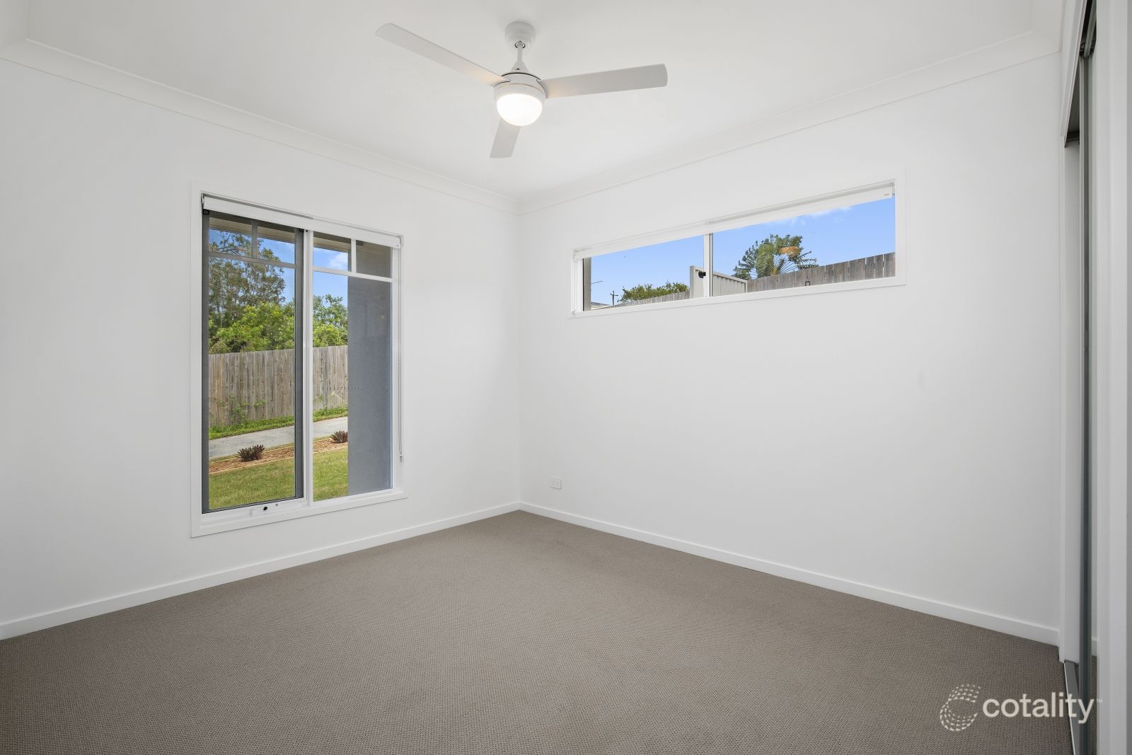 98 Ridgeway Ave, Southport, QLD 4215