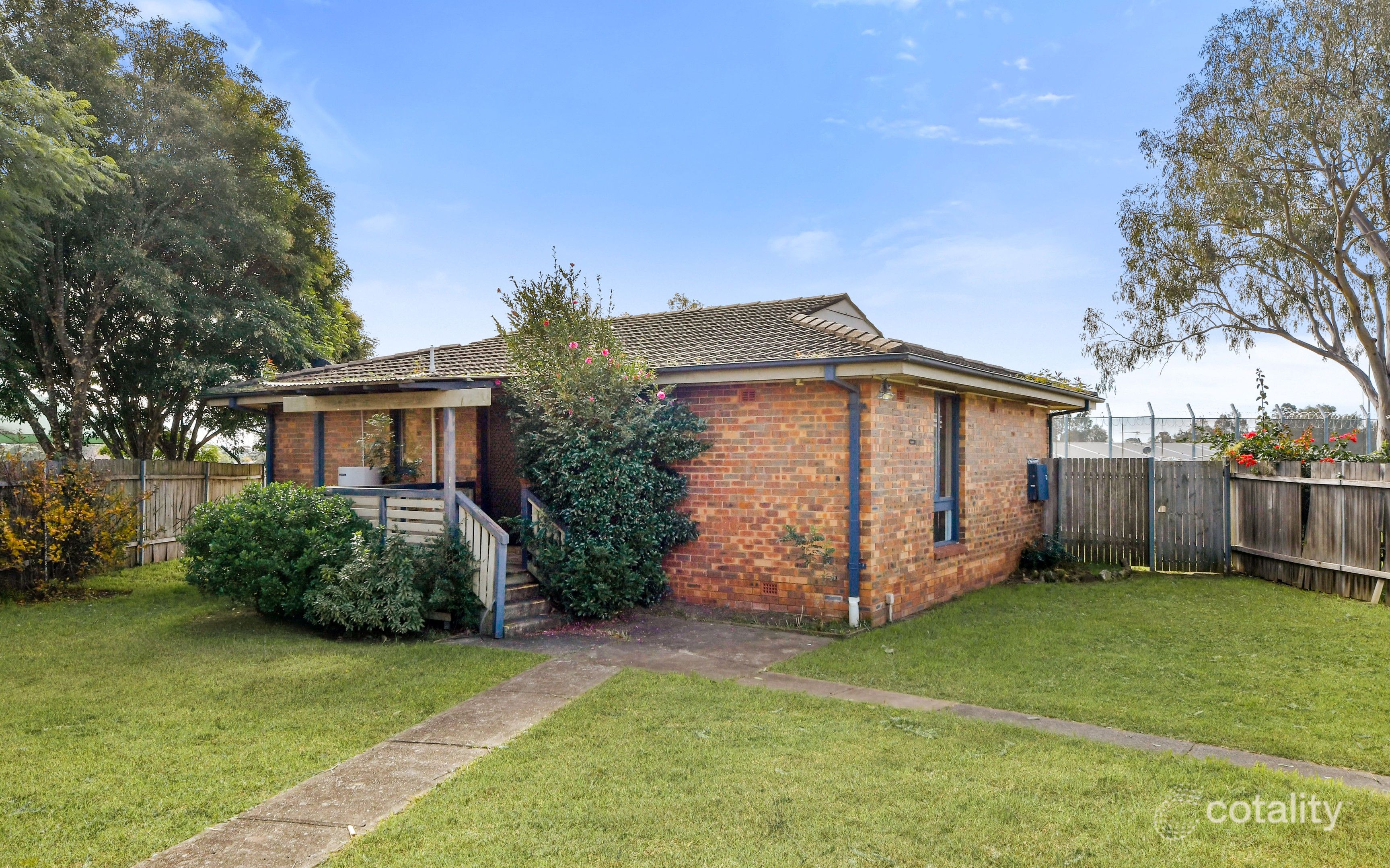 19 Rowley Pl, Airds, NSW 2560