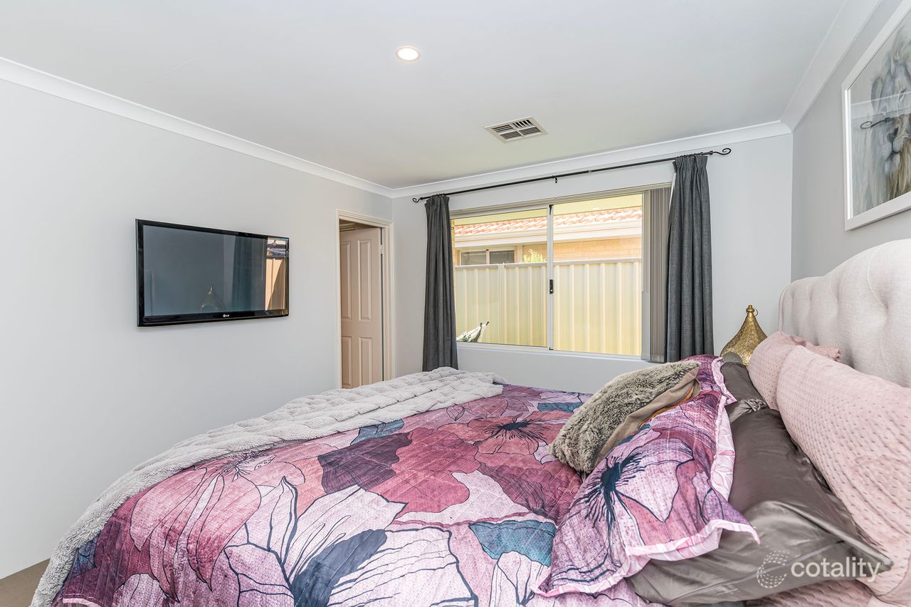 4/76 Harden Park Trl, Carramar, WA 6031