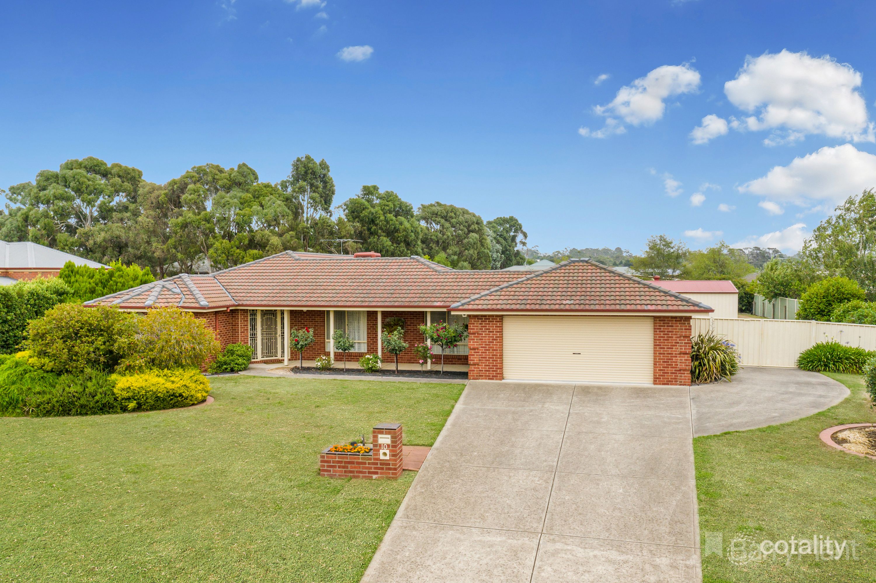 10 The Elms Bvd, Kilmore, VIC 3764