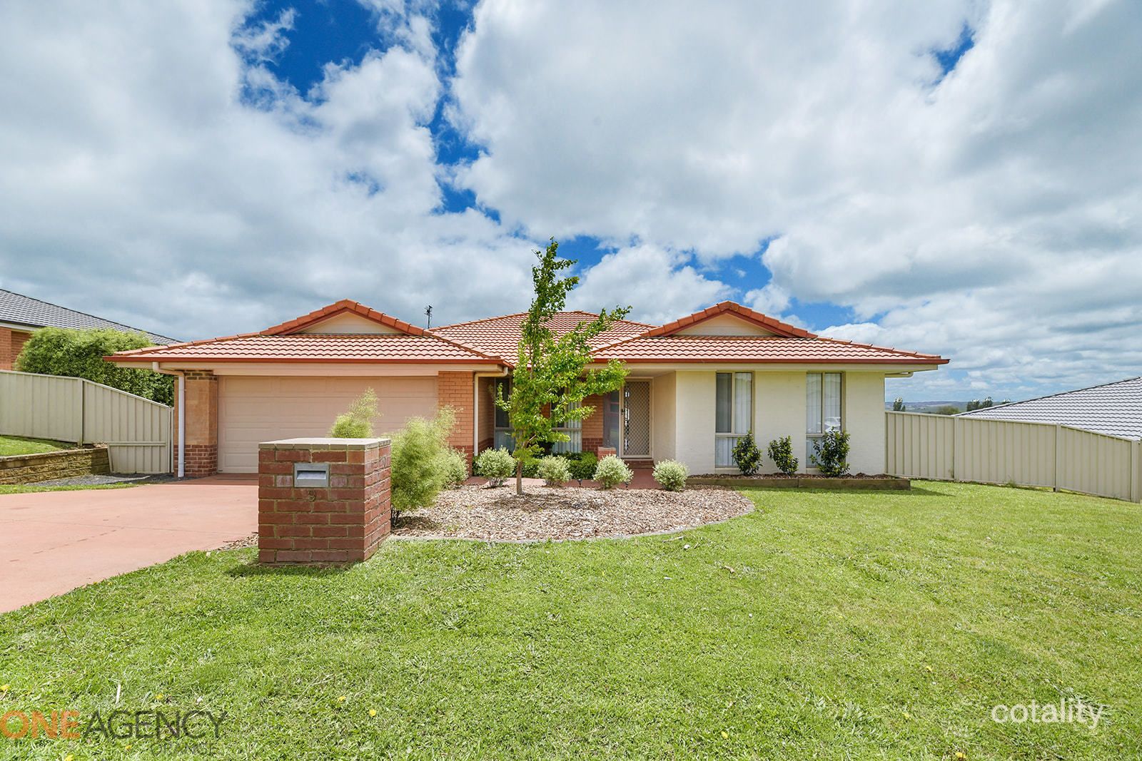 9 Meek St, Blayney, NSW 2799