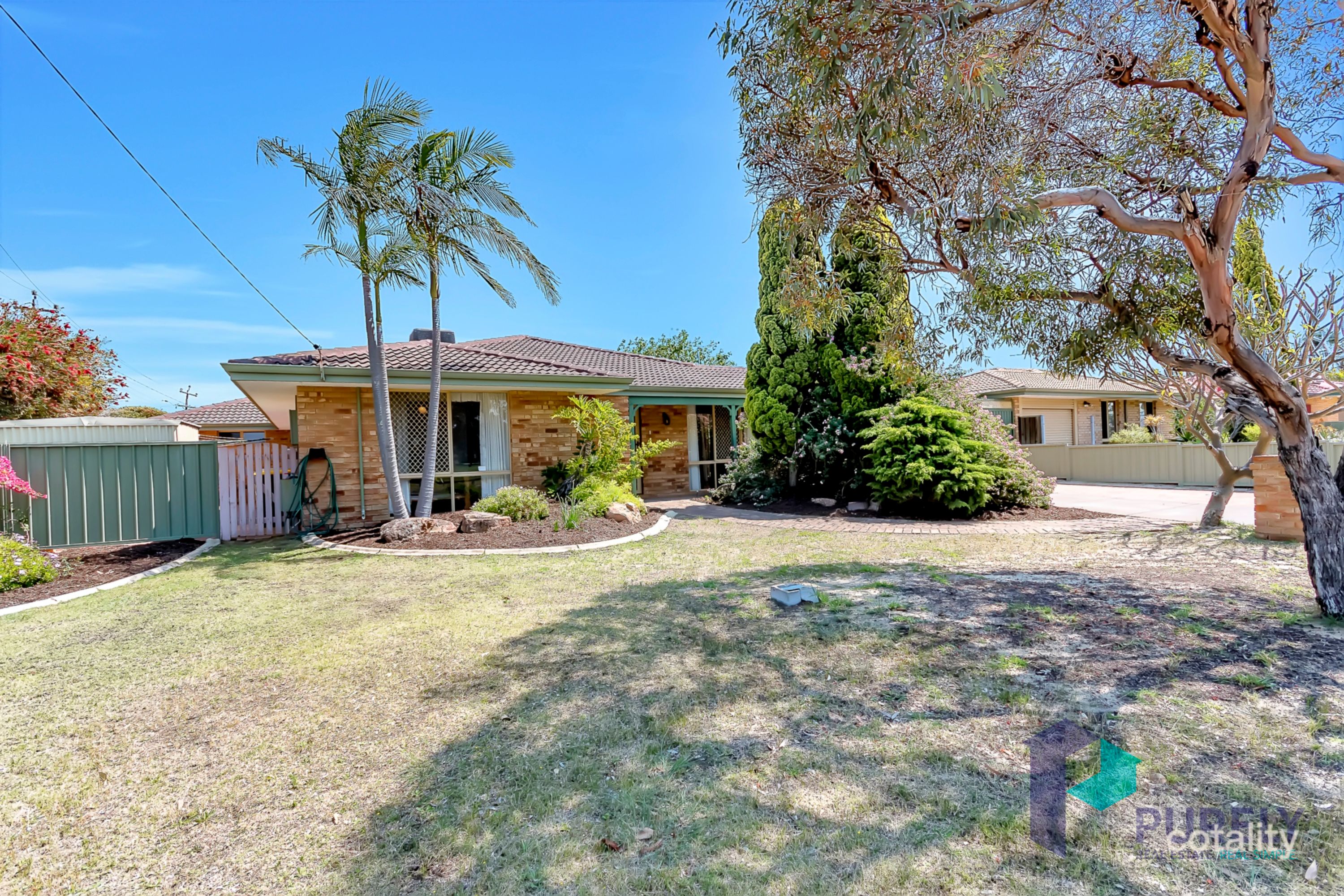 33 Highclere Bvd, Marangaroo, WA 6064