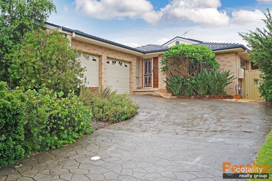 16 Eucalyptus Cct, Mount Annan, NSW 2567