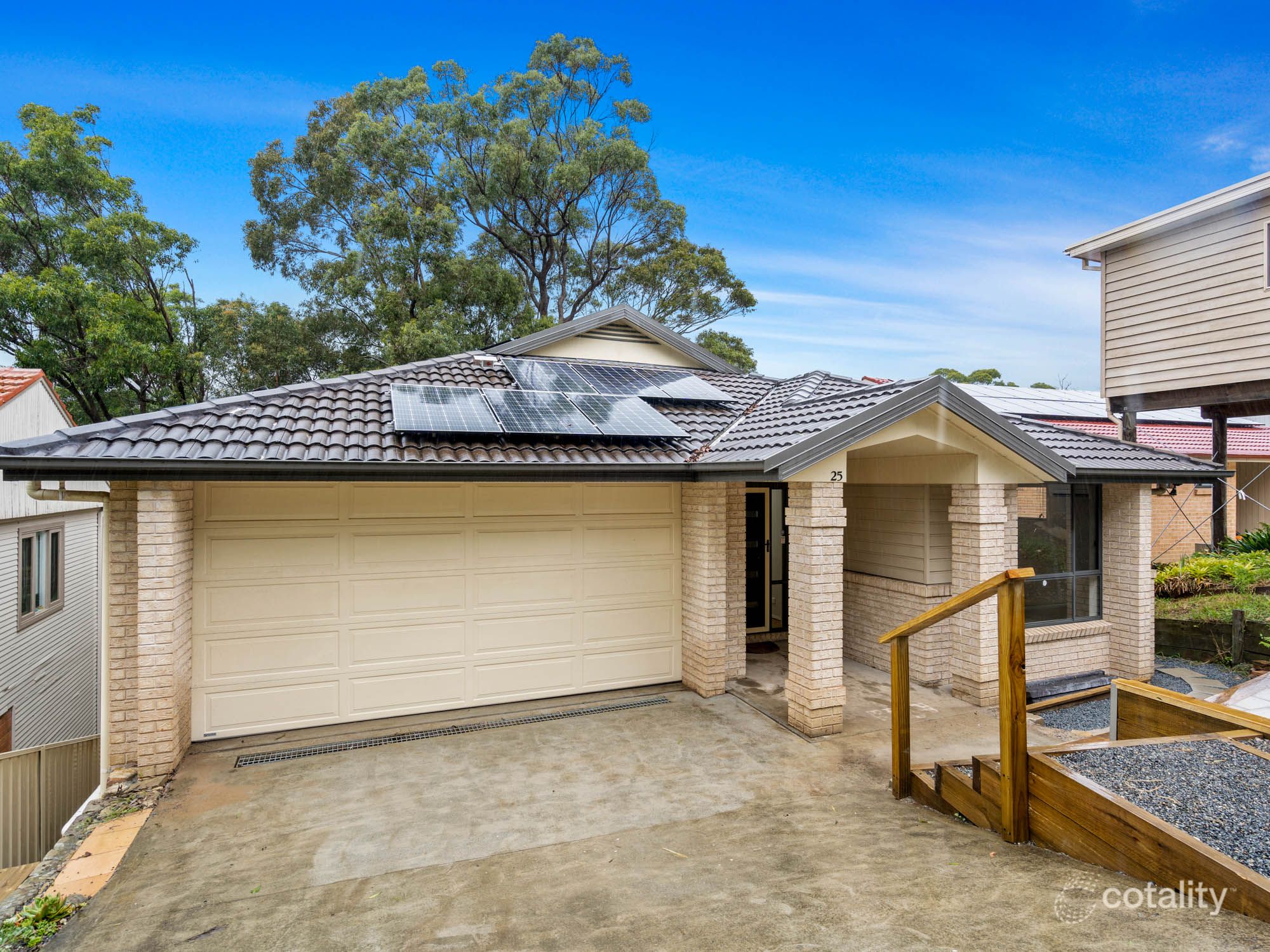 25 Cathrine St, Kotara South, NSW 2289