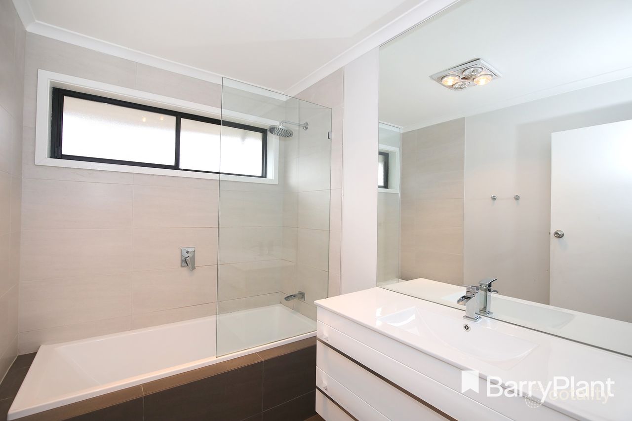 450 Hull Rd, Mooroolbark, VIC 3138