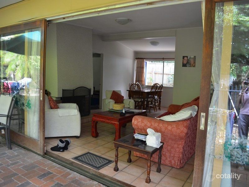 54 Moordale St, Chapel Hill, QLD 4069