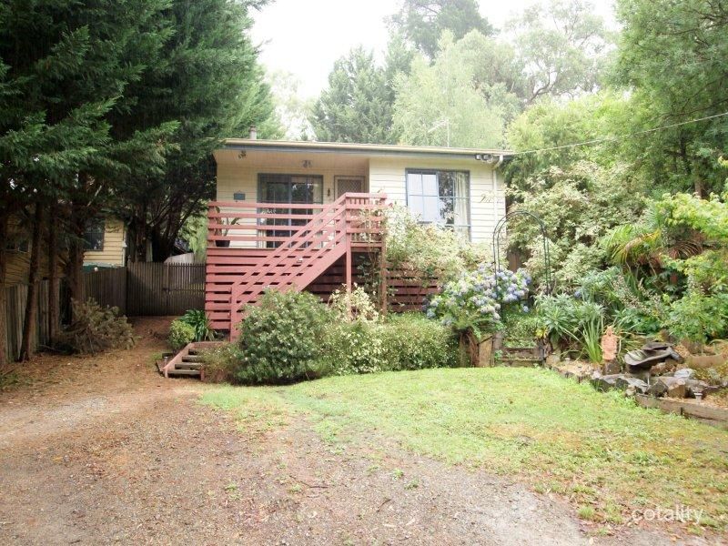 10 Glenvalley Cres, Seville East, VIC 3139