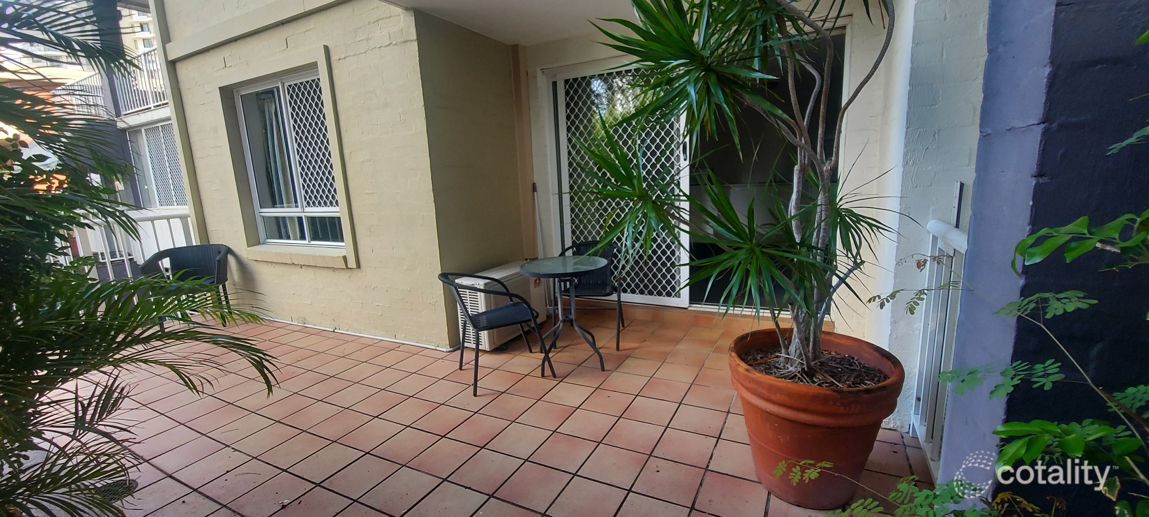 2/33-35 Cypress Ave, Surfers Paradise, QLD 4217