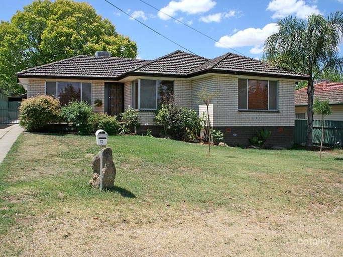 9 Wilson St, Kooringal, NSW 2650