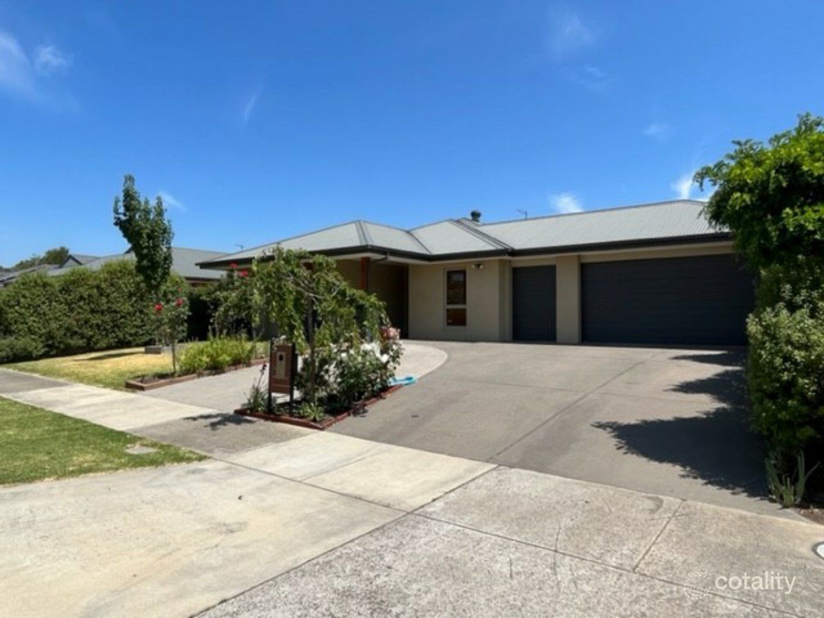 5 Rosie Dr, Broadford, VIC 3658