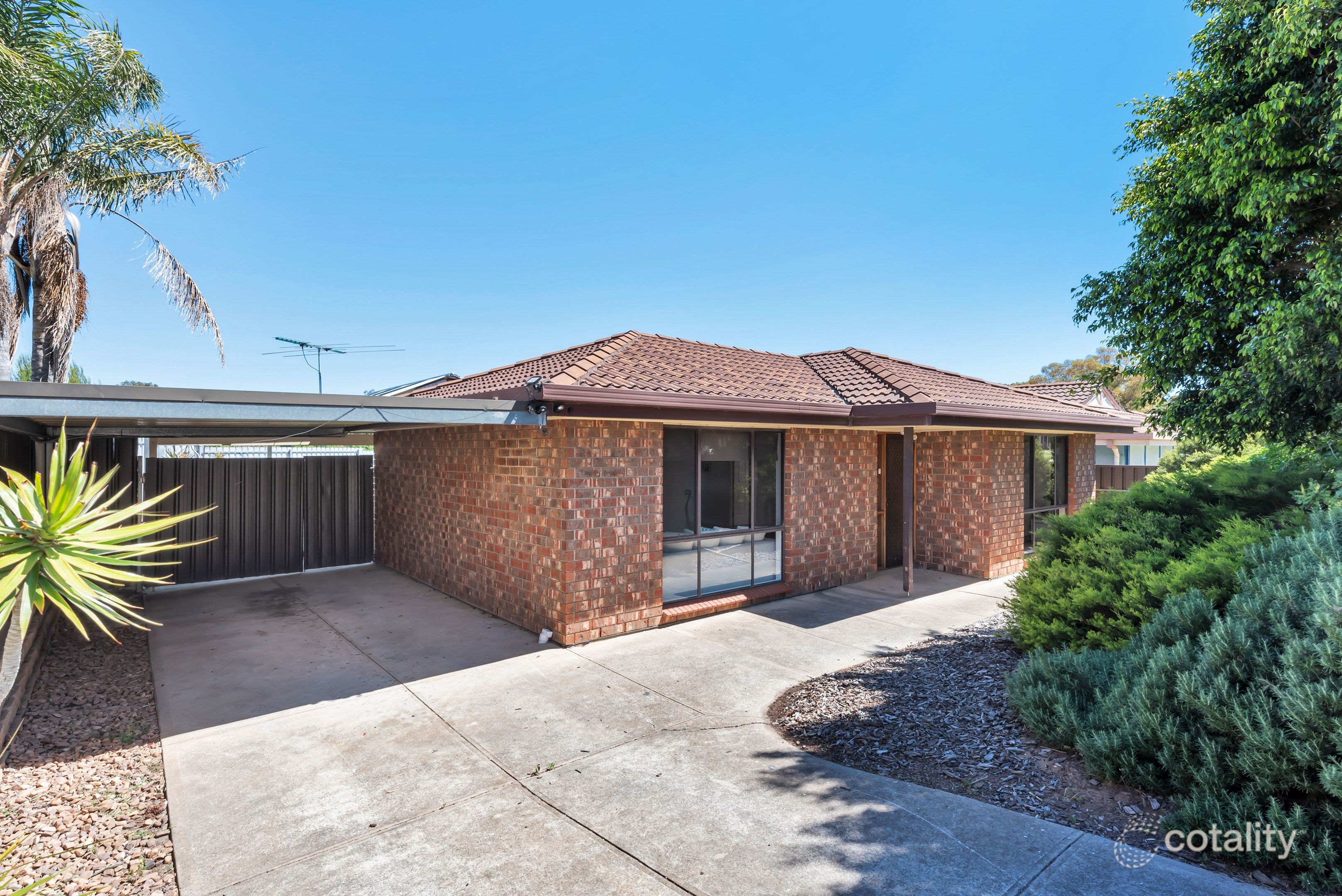 8 Claridge Ct, Huntfield Heights, SA 5163