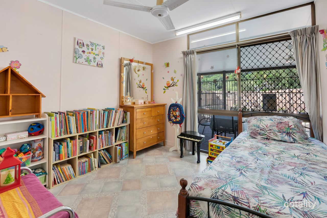 1 Marcus Cl, Mooroobool, QLD 4870