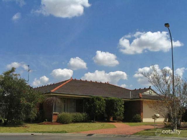 22 Trineura Ct, Wattle Grove, NSW 2173