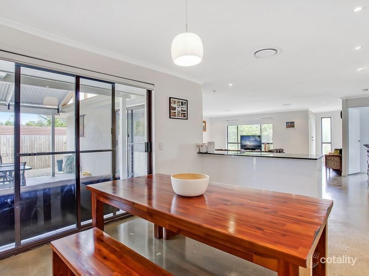 13 Richard Cres, Highland Park, QLD 4211