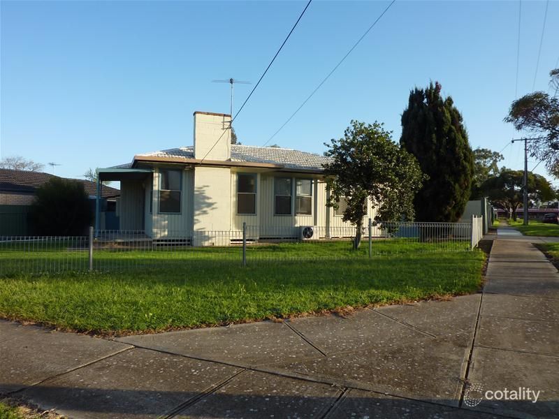 4 Chaucer St, Clearview, SA 5085