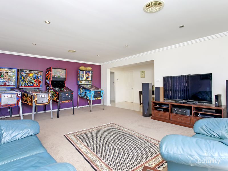 13 Marie Pitt St, Franklin, ACT 2913