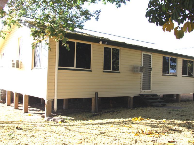11 Brooks St, Emerald, QLD 4720