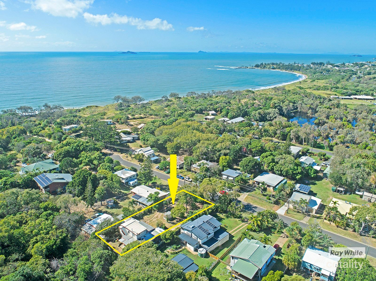 19 Oak St, Emu Park, QLD 4710