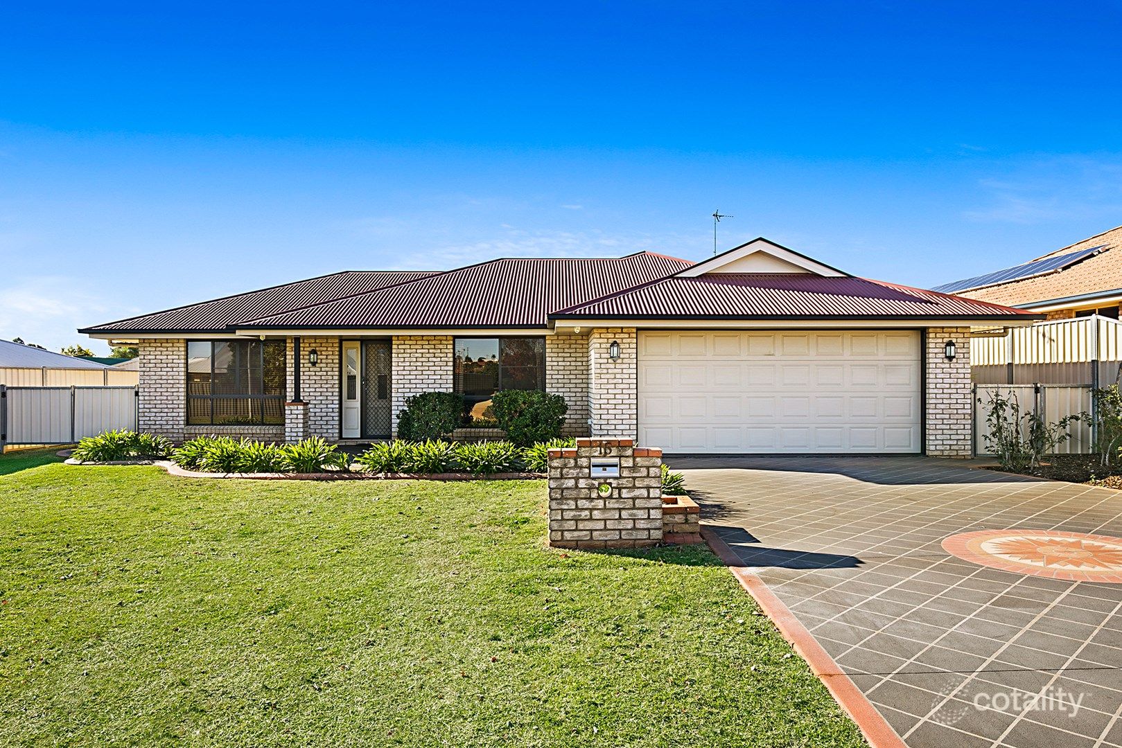 15 Salisbury St, Darling Heights, QLD 4350